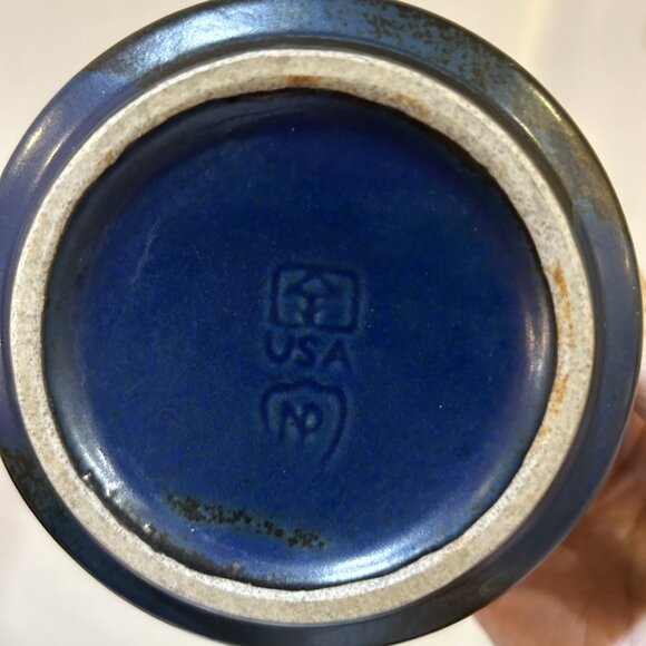 Iron Mountain Stoneware Lidded Sugar Bowl Blue Ridge Pattern EUC - Picture 7 of 10